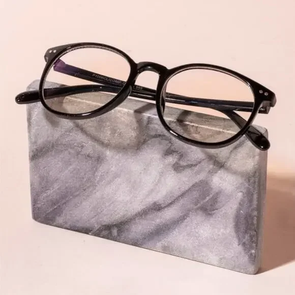 Tori Black Computer Blue Light Glasses - Picture 4 of 14